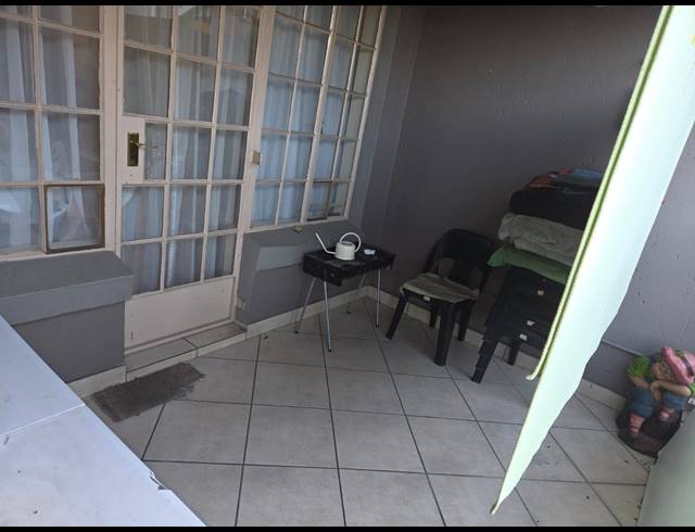 2 BEDROOM APARTMENT FOR SALE IN WATERVAL EAST